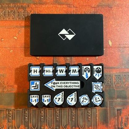 ttr-327-case-closed: closed travel case beside the loaded tray, showing how the set packs down