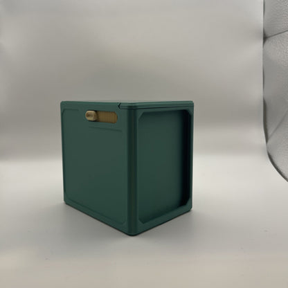 Lockable Commander deck box closed, with the lock slider on the side