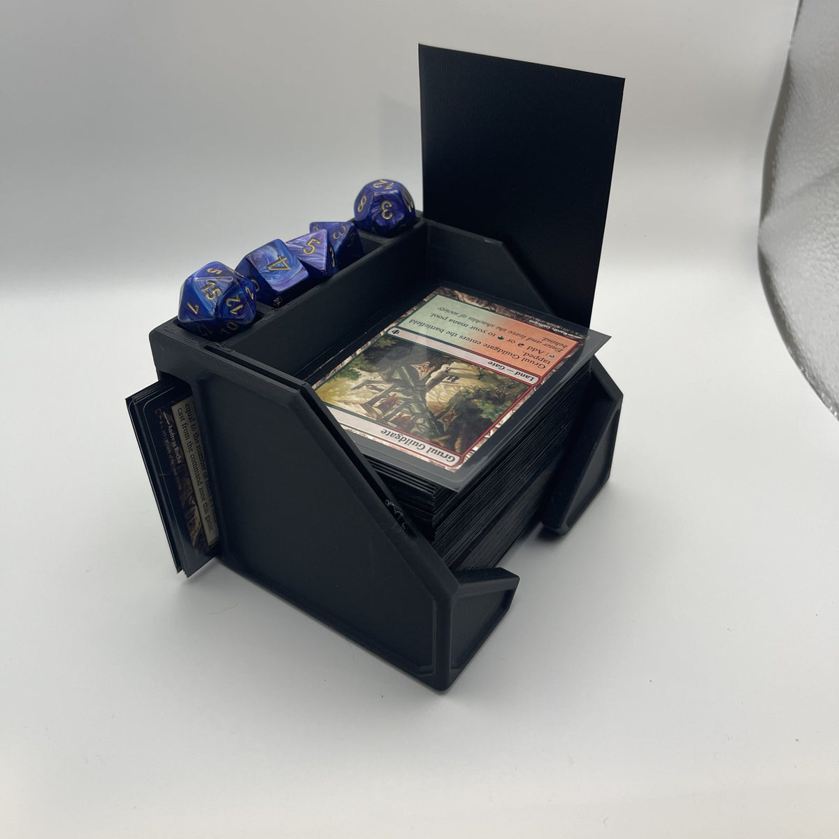 Commander deck organiser with dice slots beside the commander slot